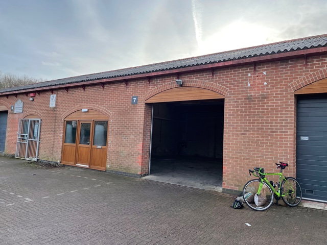 Industrial Unit in Newark - photo 3